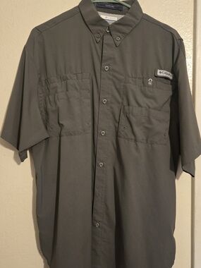 Columbia Men’s Short Sleeve Button-Up Shirt - Dark Grey